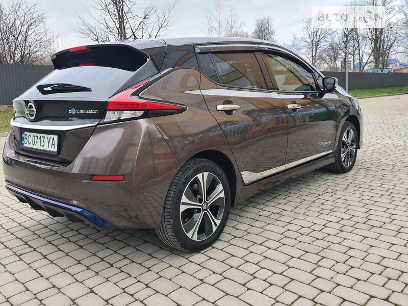 Хэтчбек Nissan Leaf 2018 в Ивано-Франковске