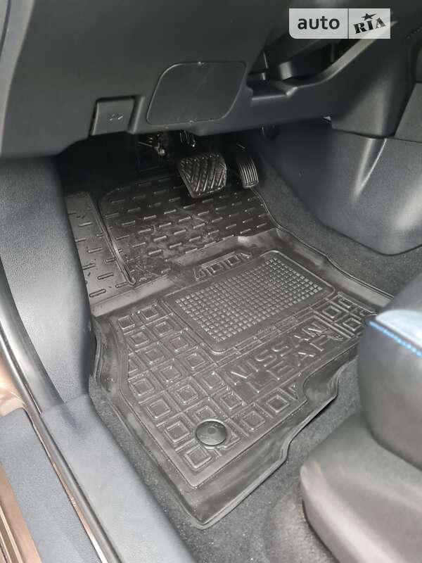 Хэтчбек Nissan Leaf 2018 в Ивано-Франковске