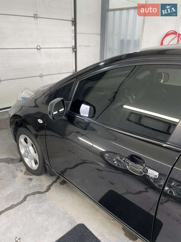 Хэтчбек Nissan Leaf 2014 в Черновцах