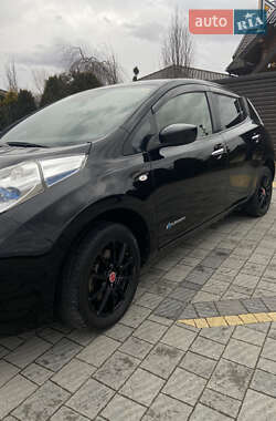 Хэтчбек Nissan Leaf 2016 в 