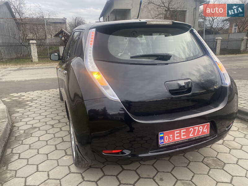 Хетчбек Nissan Leaf 2012 в Івано-Франківську