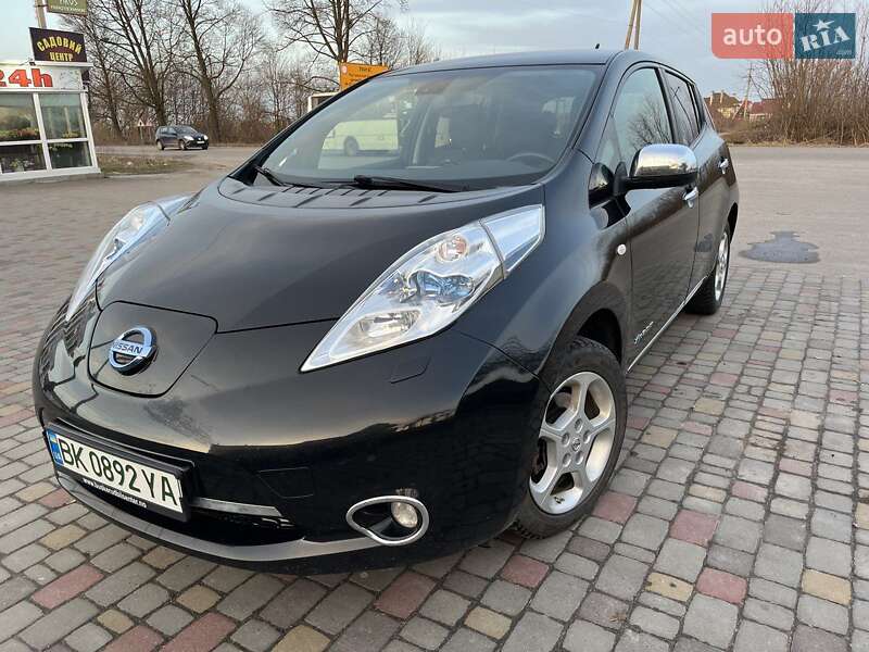 Хэтчбек Nissan Leaf 2014 в Ровно