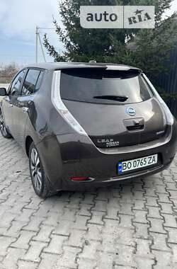 Хэтчбек Nissan Leaf 2016 в Лановцах