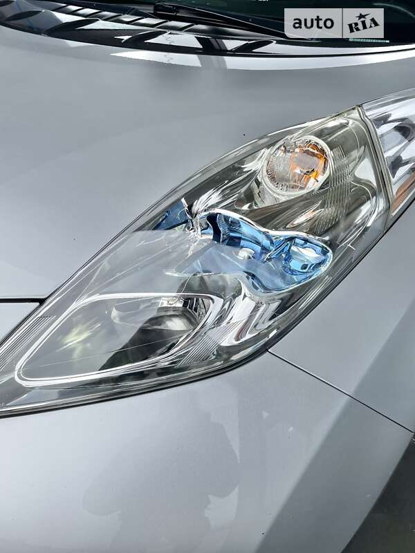 Хетчбек Nissan Leaf 2013 в Вінниці
