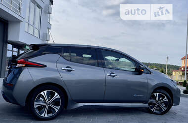 Хэтчбек Nissan Leaf 2018 в Самборе