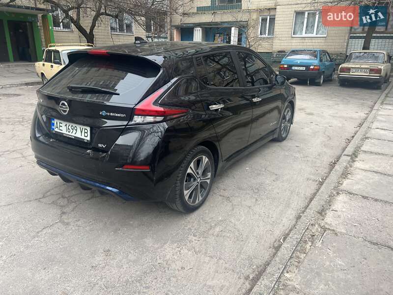 Хэтчбек Nissan Leaf 2018 в Каменском