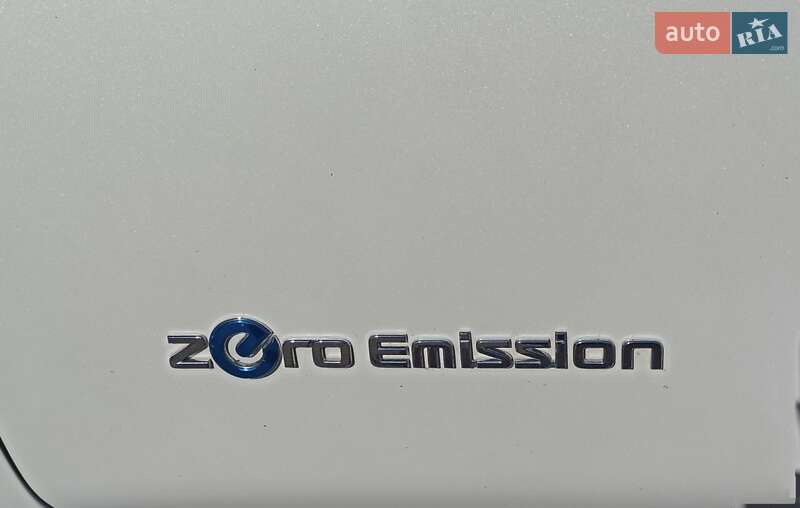 Хэтчбек Nissan Leaf 2015 в Бердичеве