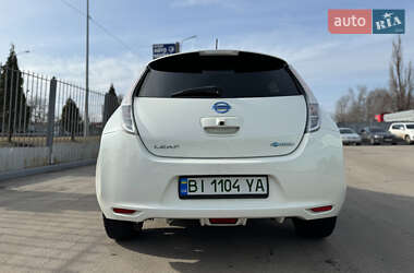 Хэтчбек Nissan Leaf 2015 в Полтаве