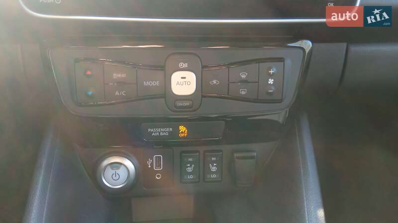 Хэтчбек Nissan Leaf 2019 в Львове