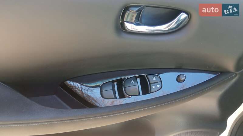 Хэтчбек Nissan Leaf 2019 в Львове