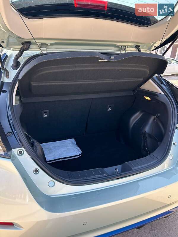 Хетчбек Nissan Leaf 2018 в Одесі