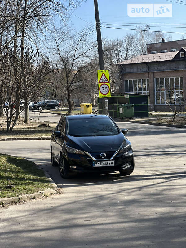 Хэтчбек Nissan Leaf 2019 в Хмельницком