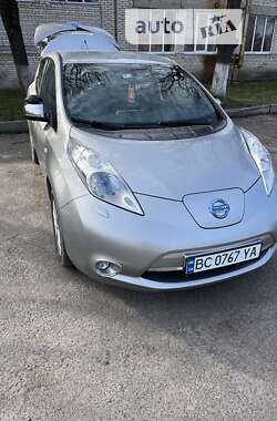 Хэтчбек Nissan Leaf 2013 в Золочеве