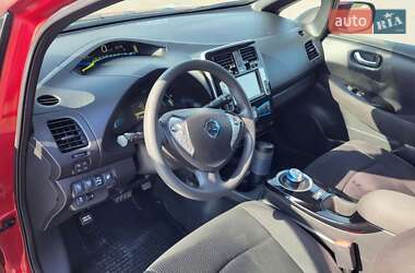 Хэтчбек Nissan Leaf 2016 в 