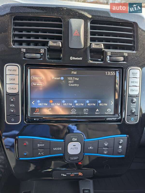 Хэтчбек Nissan Leaf 2016 в Ровно