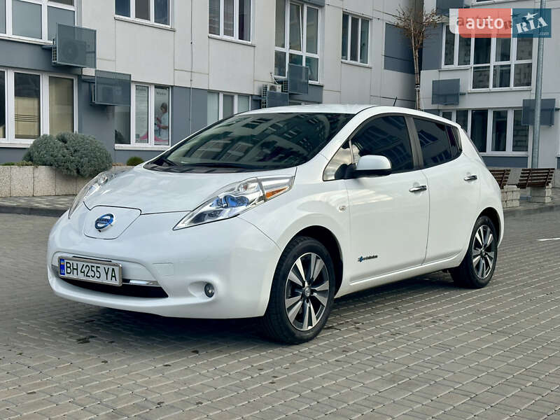 Хэтчбек Nissan Leaf 2014 в Одессе