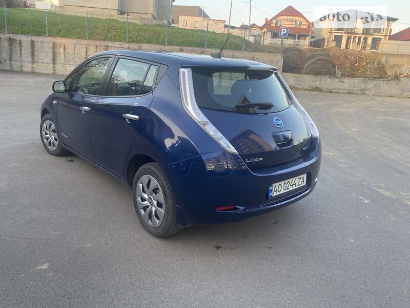 Хетчбек Nissan Leaf 2016 в Ужгороді