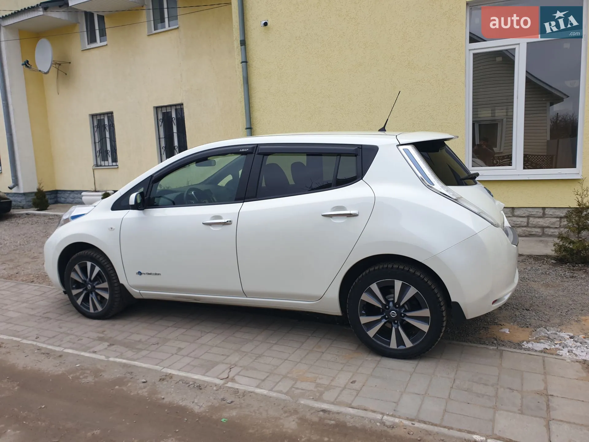 2017 Nissan Leaf - мініатюра 60