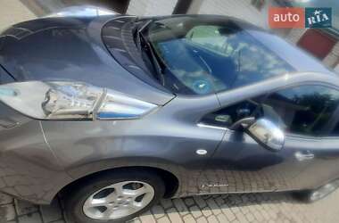 Хэтчбек Nissan Leaf 2014 в 