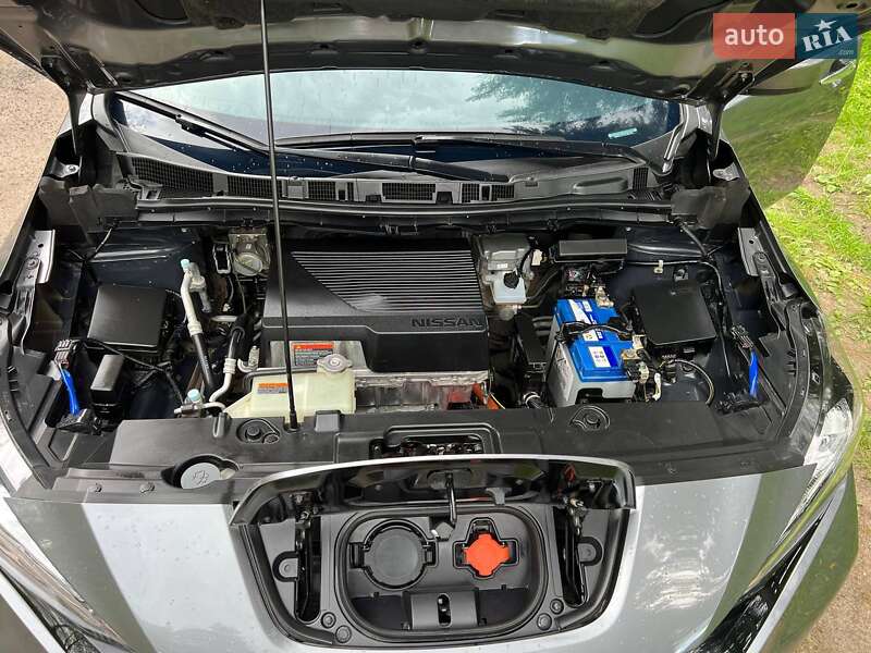 Хэтчбек Nissan Leaf 2018 в Сумах