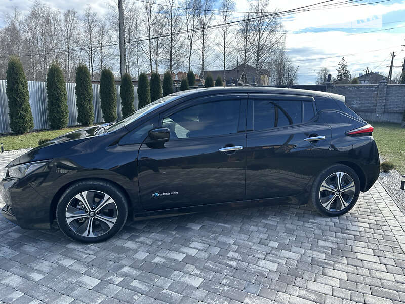 Хетчбек Nissan Leaf 2018 в Сторожинці