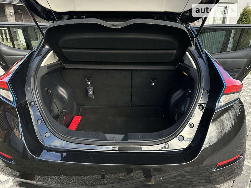 Хетчбек Nissan Leaf 2018 в Сторожинці