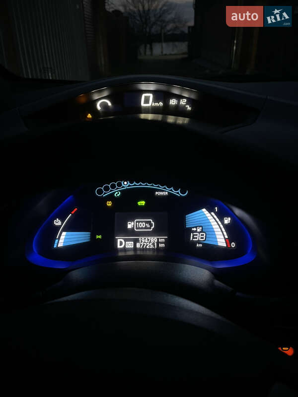 Хетчбек Nissan Leaf 2015 в Києві