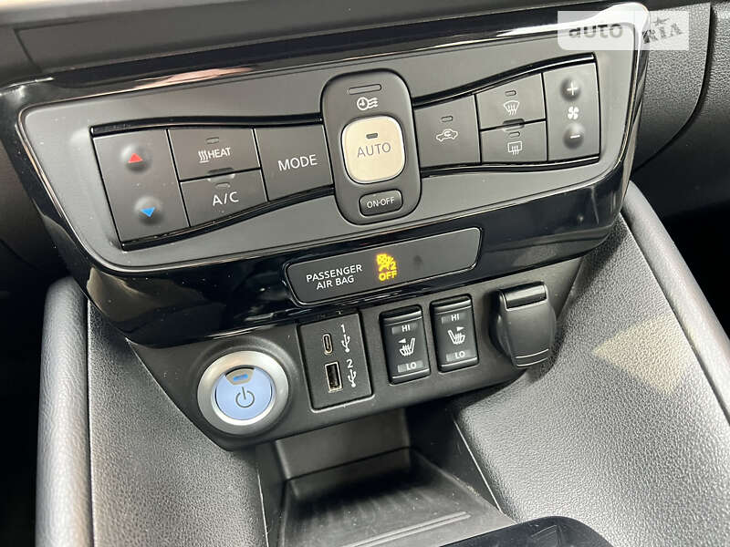 Хэтчбек Nissan Leaf 2022 в Одессе