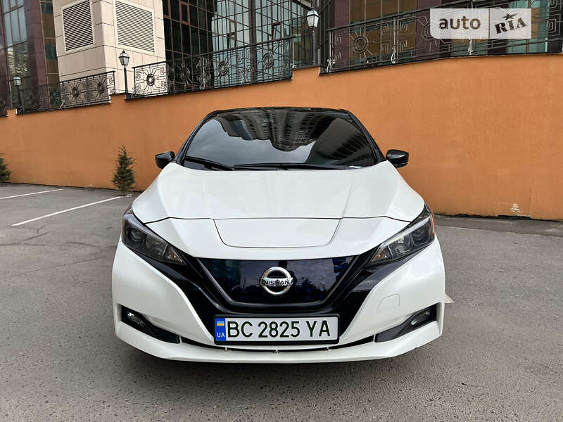 Хэтчбек Nissan Leaf 2022 в Одессе