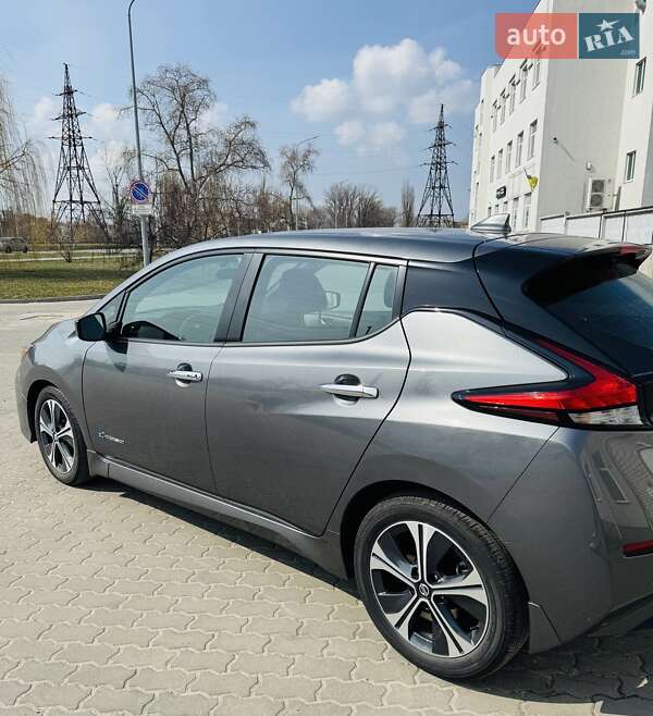 Хэтчбек Nissan Leaf 2019 в Кременчуге фото 2 Хэтчбек Nissan Leaf 2019 в Кременчуге