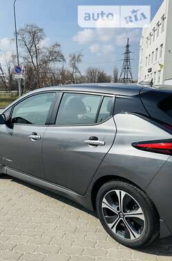 Хэтчбек Nissan Leaf 2019 в Кременчуге