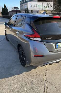 Хэтчбек Nissan Leaf 2022 в Никополе