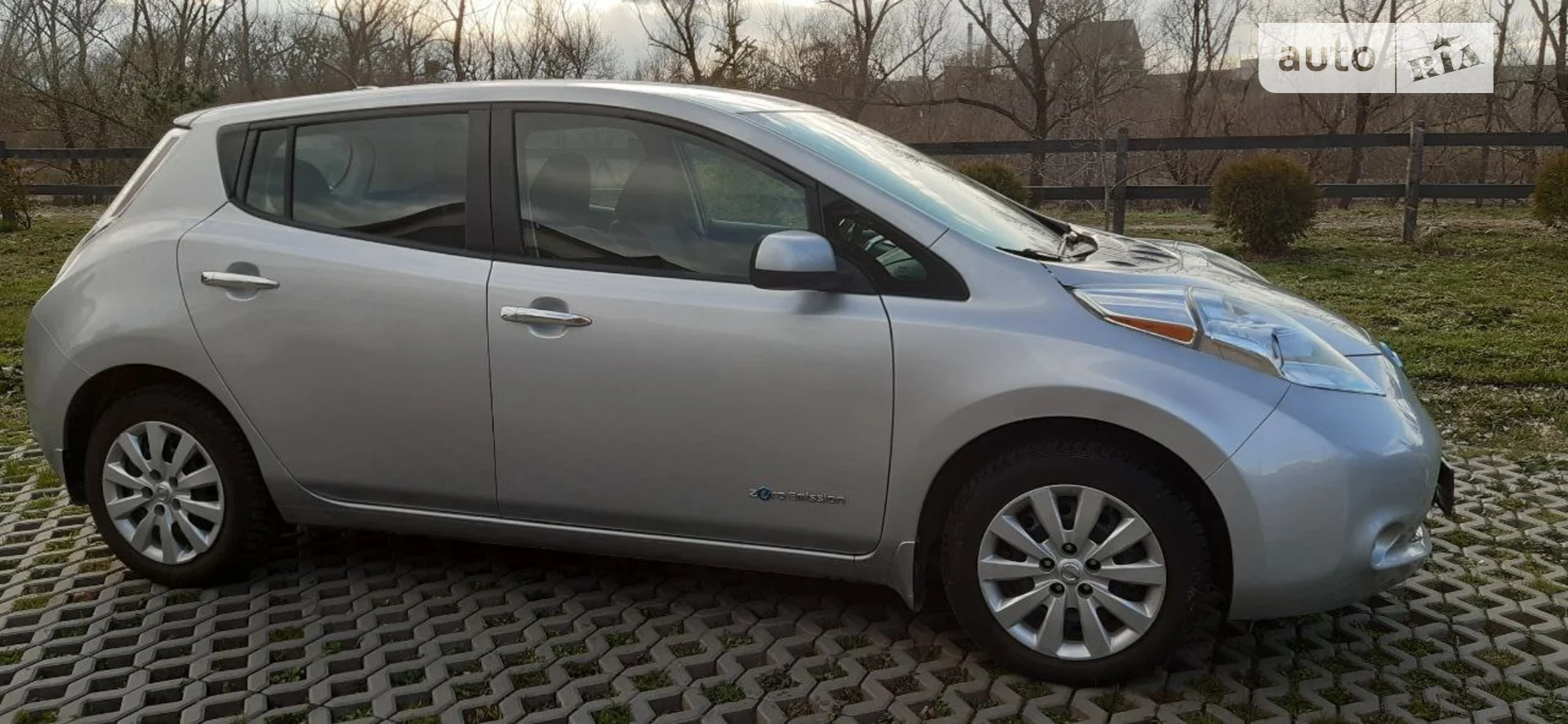 2015 Nissan Leaf - мініатюра 11