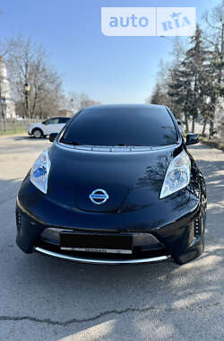 Хэтчбек Nissan Leaf 2014 в Новомосковске