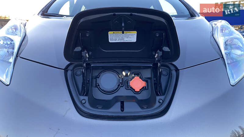Хэтчбек Nissan Leaf 2017 в Житомире