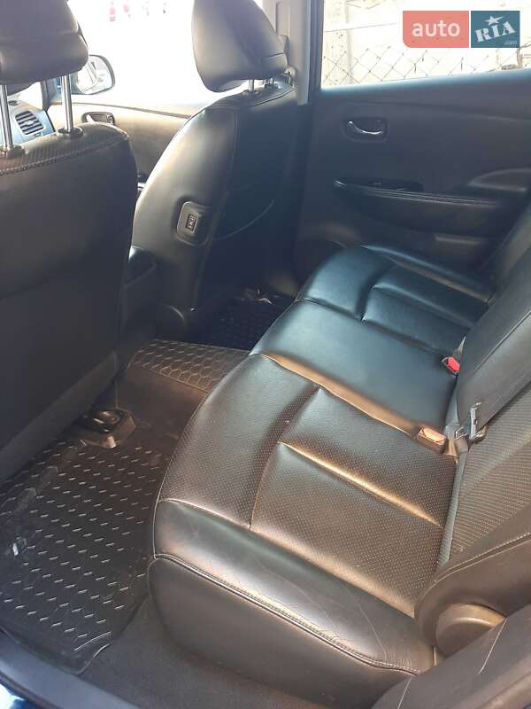 Хетчбек Nissan Leaf 2015 в Нових Санжарах