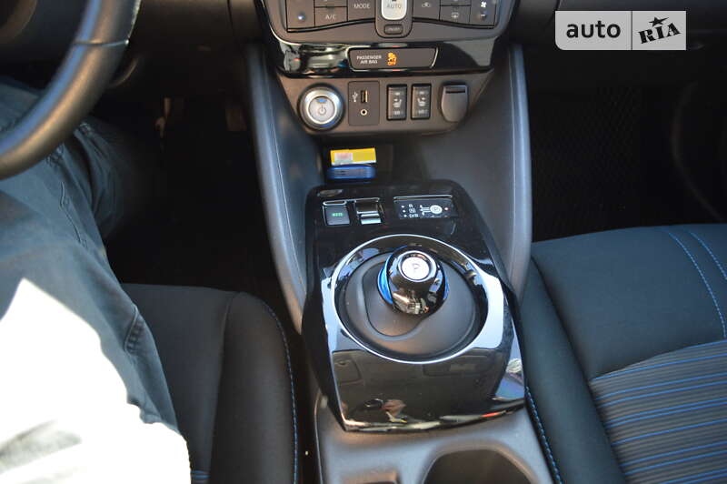 Хэтчбек Nissan Leaf 2018 в Одессе
