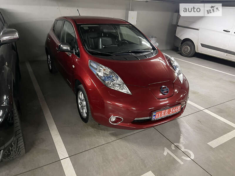 Хэтчбек Nissan Leaf 2014 в Днепре