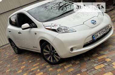 Хэтчбек Nissan Leaf 2016 в Киеве