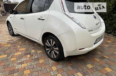 Хэтчбек Nissan Leaf 2016 в Киеве