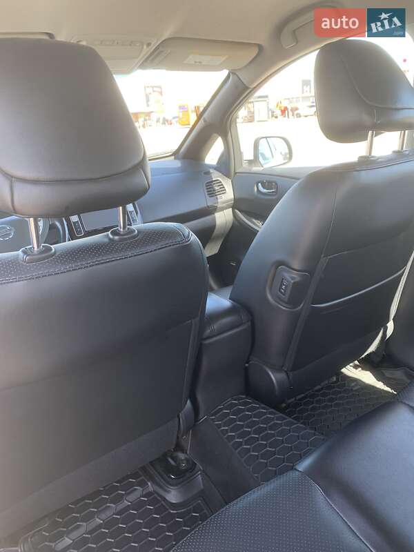 Хетчбек Nissan Leaf 2013 в Одесі