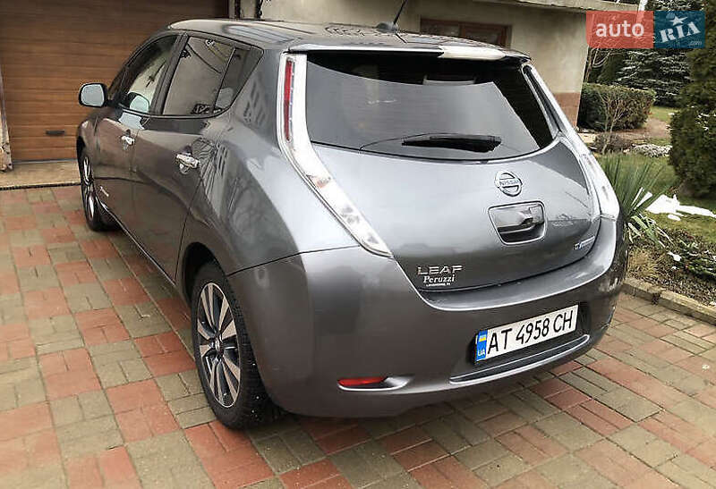 Хетчбек Nissan Leaf 2016 в Івано-Франківську