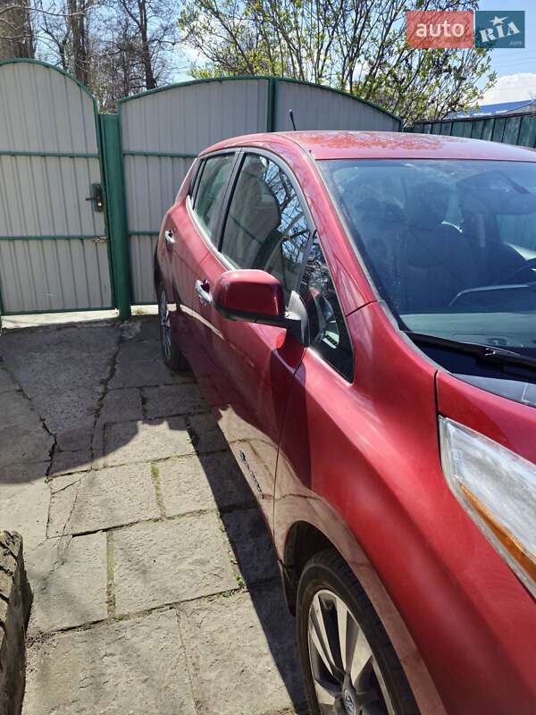 Хэтчбек Nissan Leaf 2014 в Черкассах фото 2 Хэтчбек Nissan Leaf 2014 в Черкассах