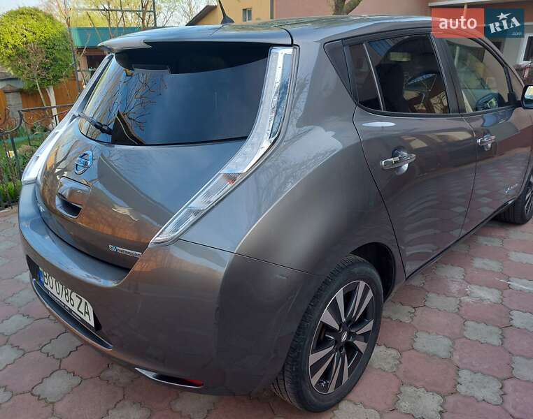 Хэтчбек Nissan Leaf 2017 в Тернополе