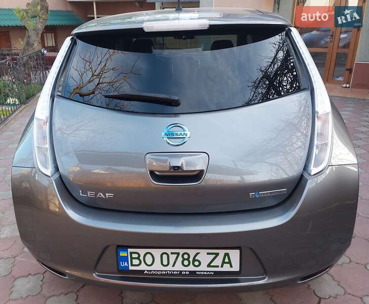 Хэтчбек Nissan Leaf 2017 в Тернополе