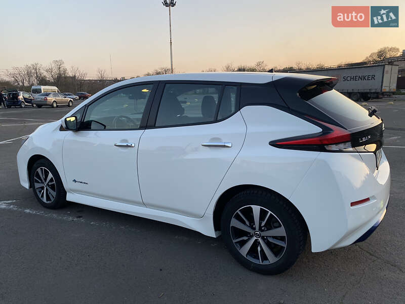 Хэтчбек Nissan Leaf 2018 в Одессе