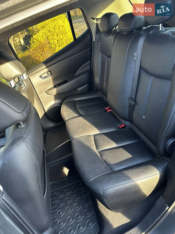 Хэтчбек Nissan Leaf 2013 в Житомире