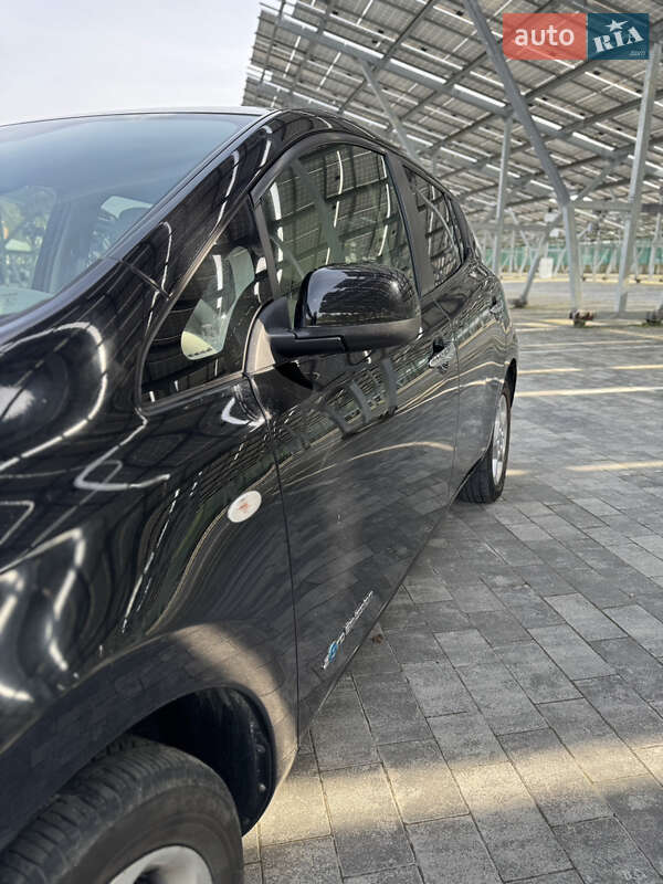 Хетчбек Nissan Leaf 2012 в Львові