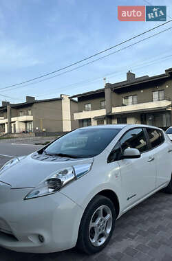 Nissan Leaf 2014