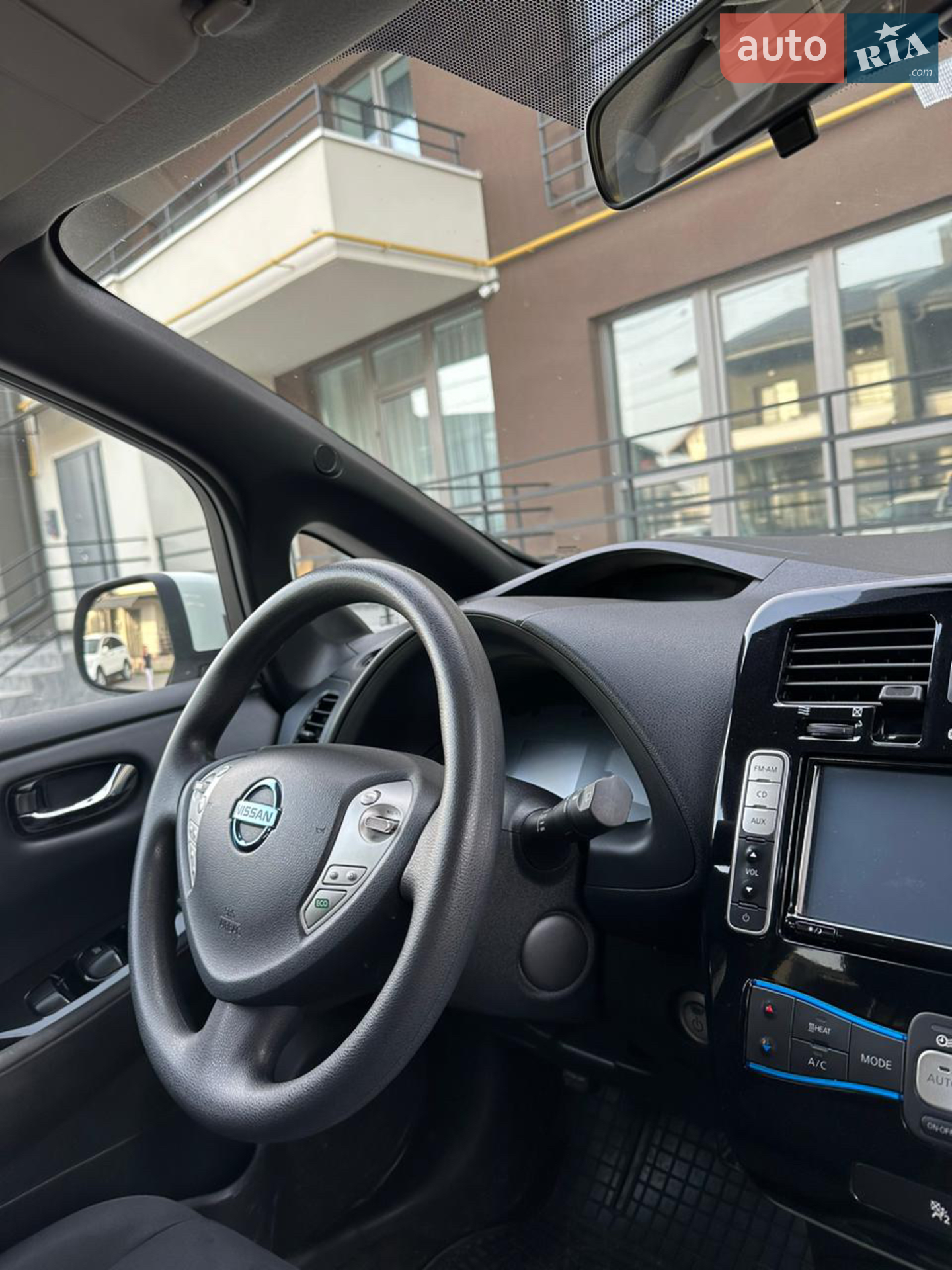 2014 Nissan Leaf - мініатюра 17